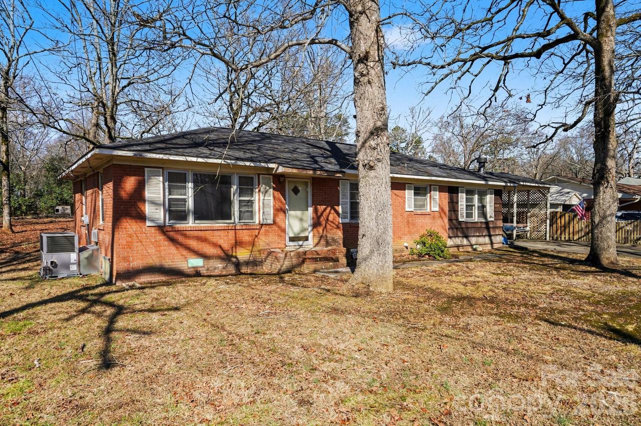2015 Wilson Ave., Monroe, NC 28110