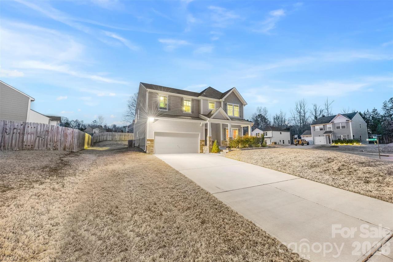 2342 Bloomfield Dr., Kannapolis, NC 28081