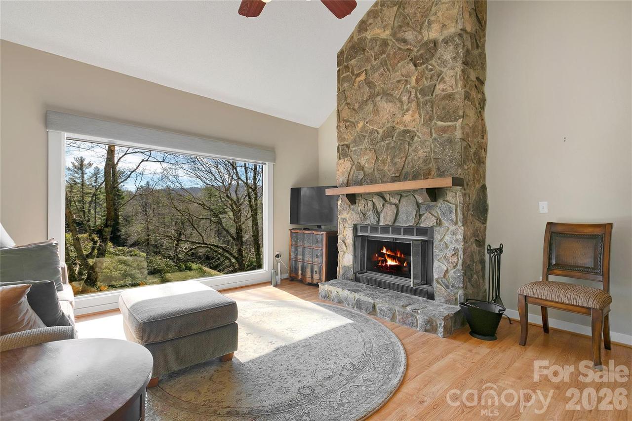 150 Racquet Club Villas Dr., Sapphire, NC 28774