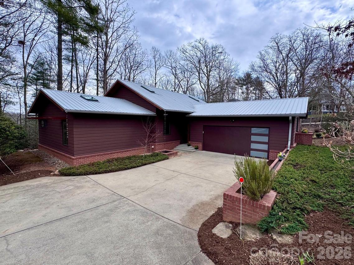 521 Wood Thrush Ct., Arden, NC 28704