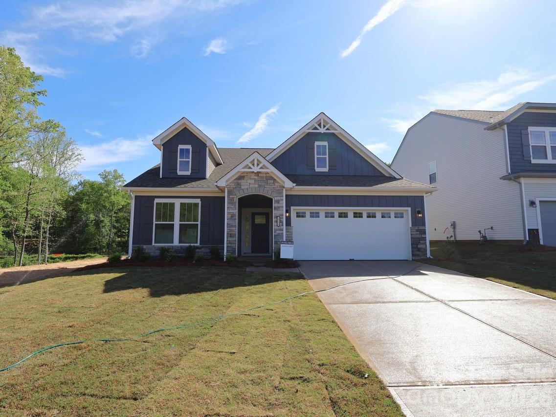 1711 Boulder Ridge Dr., Gastonia, NC 28052
