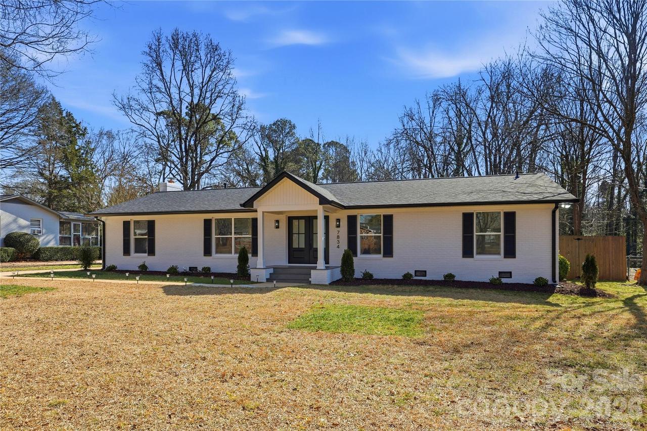 7834 Rainbow Dr., Charlotte, NC 28227