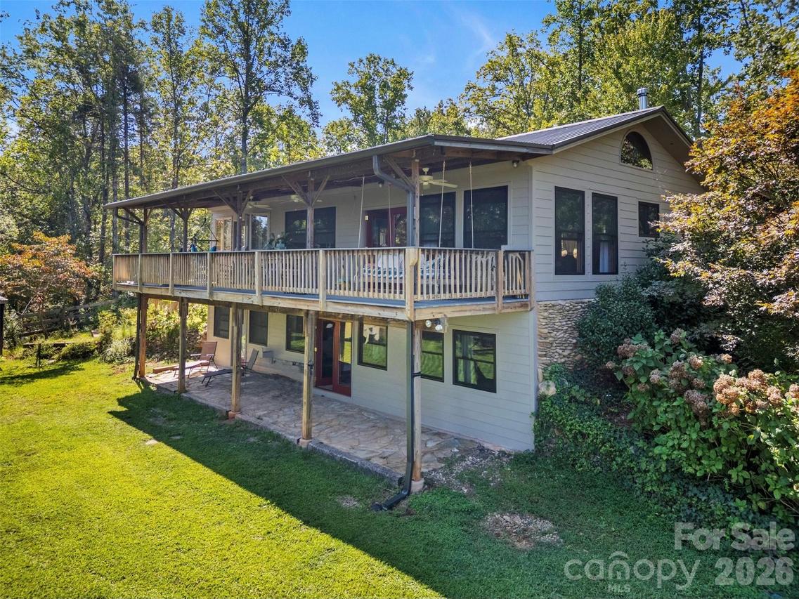 250 Burt Blackwell Rd., Mill Spring, NC 28756