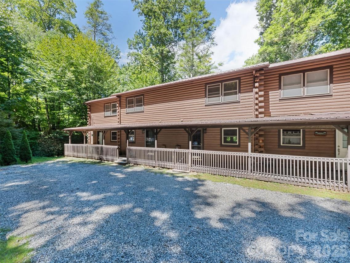 36 Mulberry Ln., Maggie Valley, NC 28751