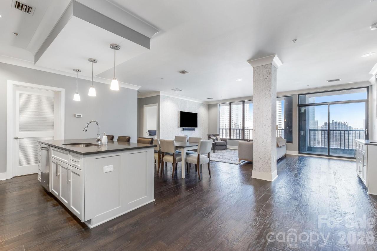 222 S Caldwell St. #2005, Charlotte, NC 28202