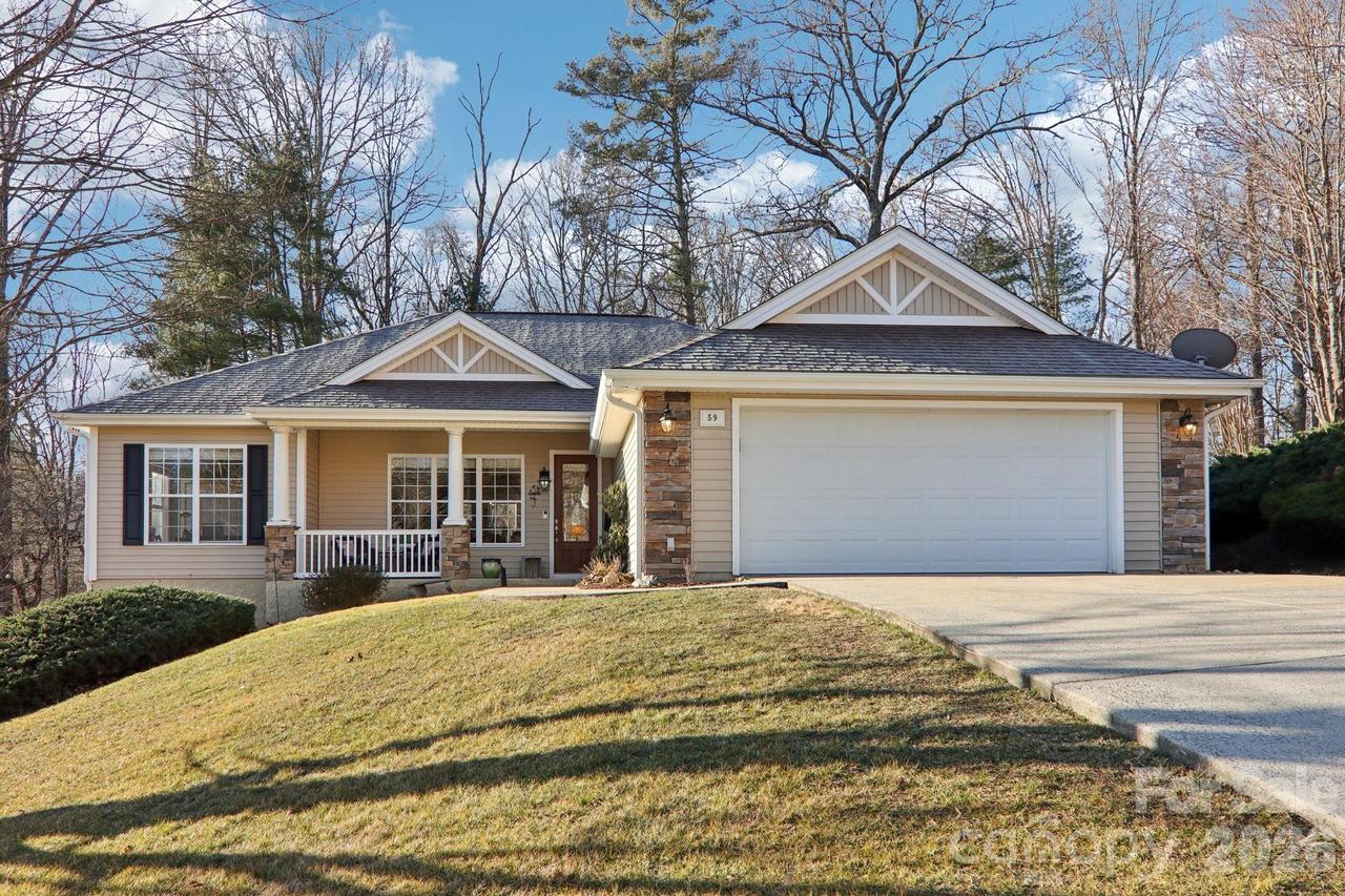 59 Eagle Chase Ln., Etowah, NC 28729