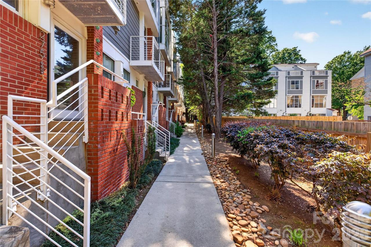 279 Mcdonald Ave., Charlotte, NC 28203