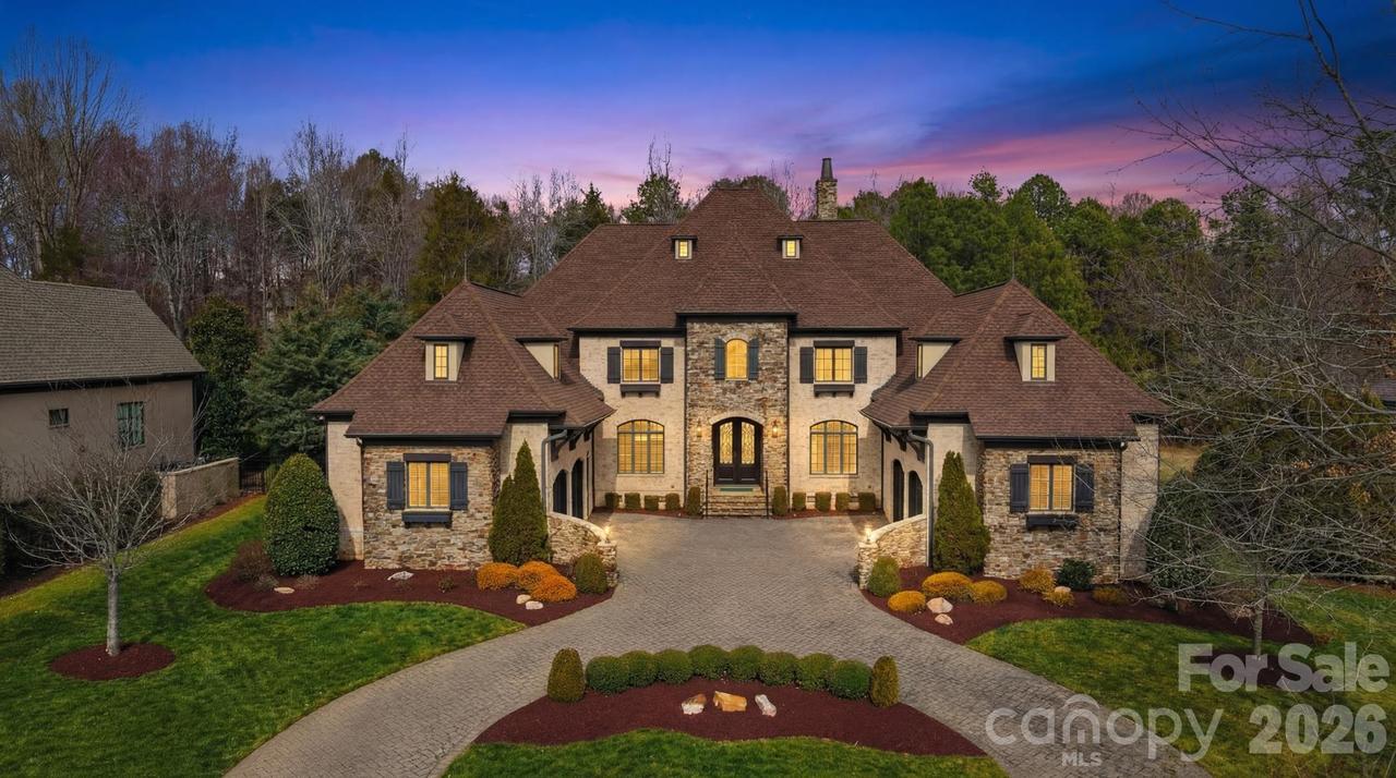 7900 Skye Lochs Dr., Waxhaw, NC 28173