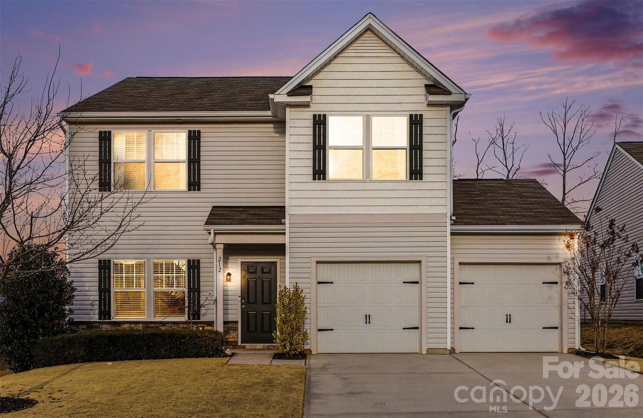 212 Hidden Lakes Rd., Statesville, NC 28677