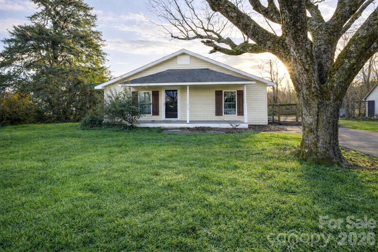 211 Webb Farm Rd., Shelby, NC 28152