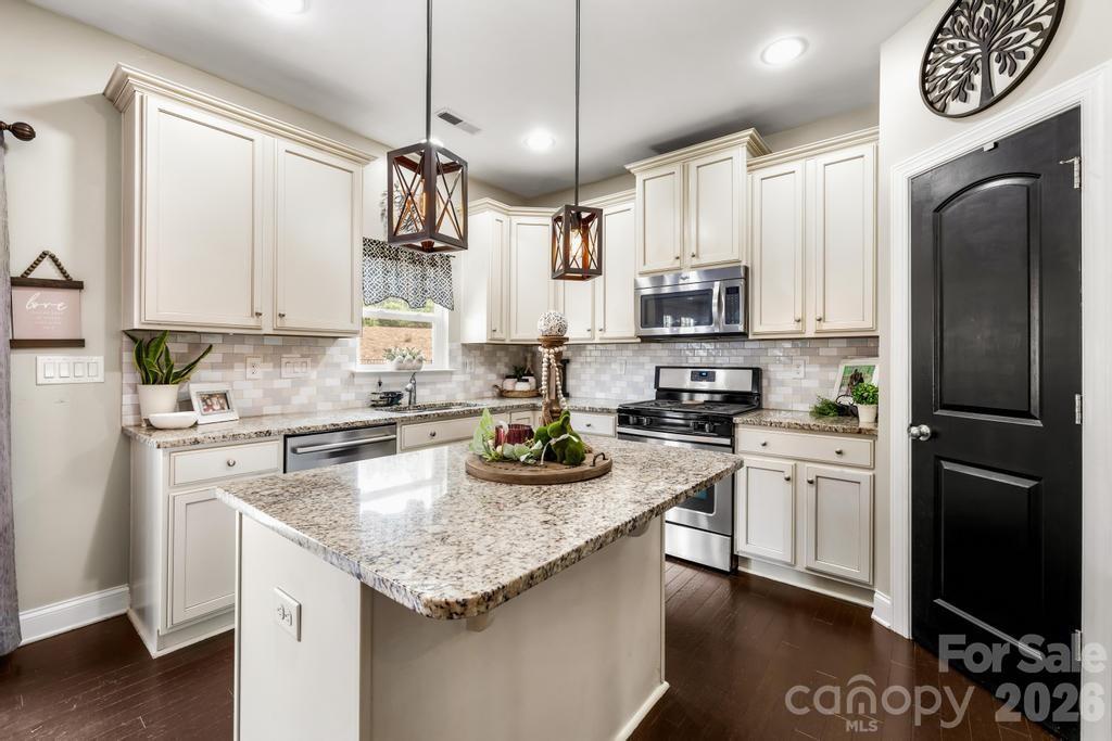 1007 Hamil Ridge Dr., Waxhaw, NC 28173