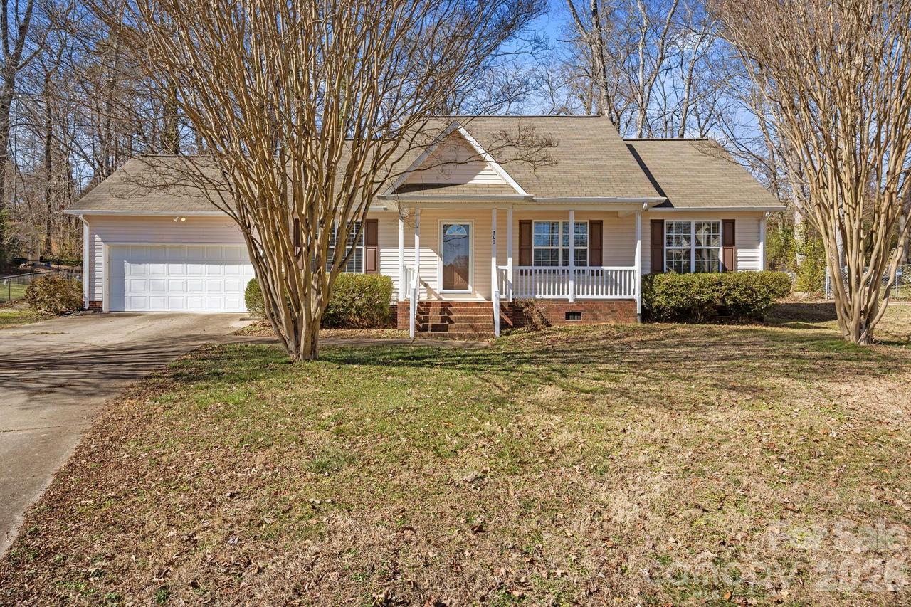 300 Chinaberry Dr., China Grove, NC 28023