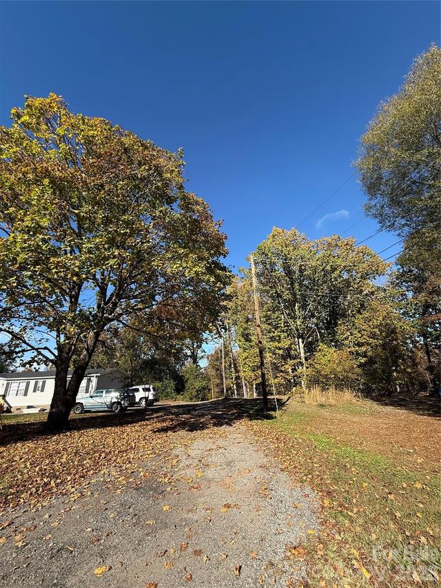 5586 Mountain Terrace Dr., Hickory, NC 28602