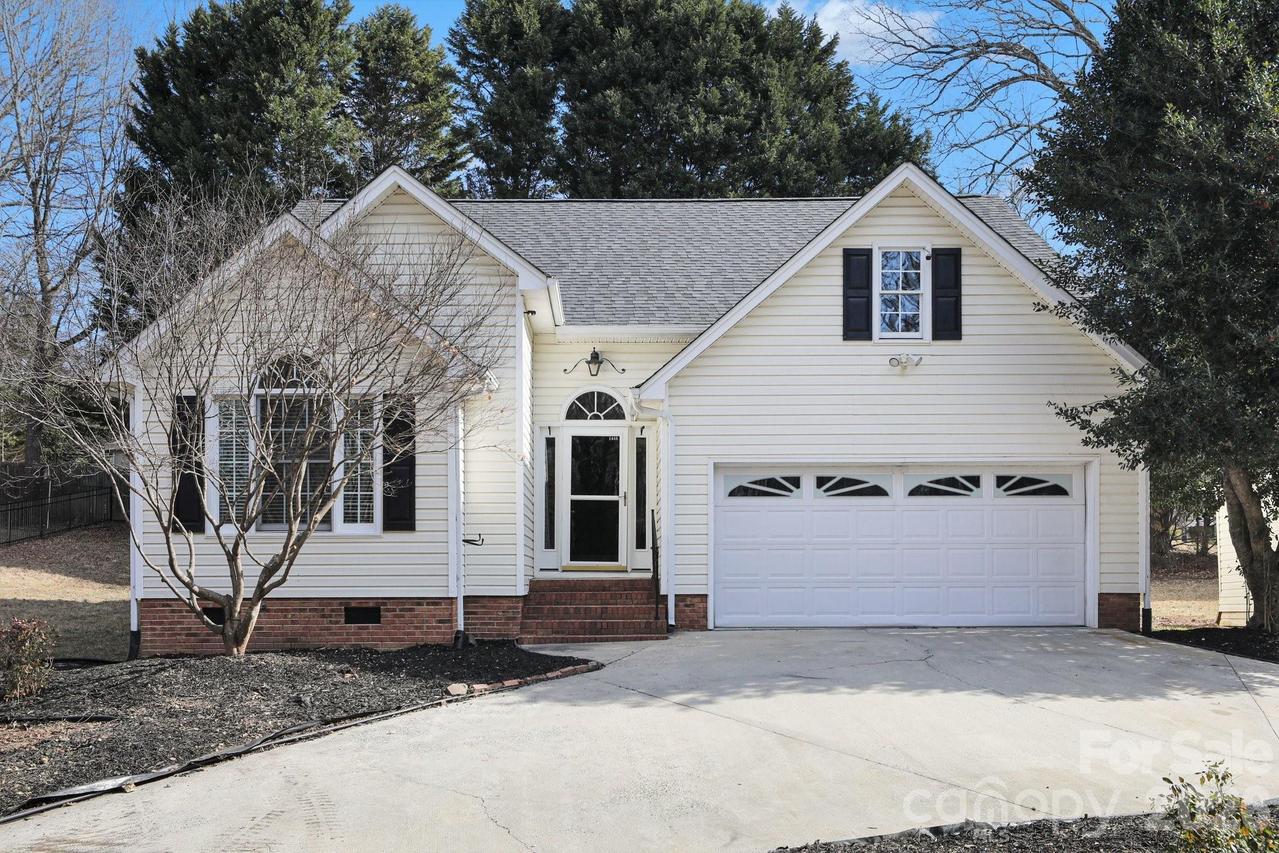 1448 Rainforest Ct., Gastonia, NC 28054