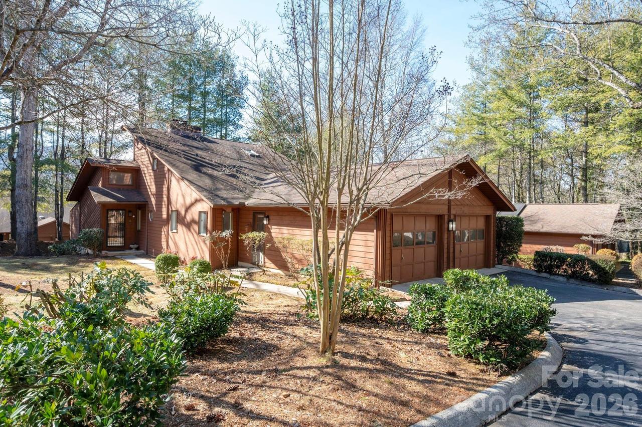 402 Woodfield Dr., Asheville, NC 28803