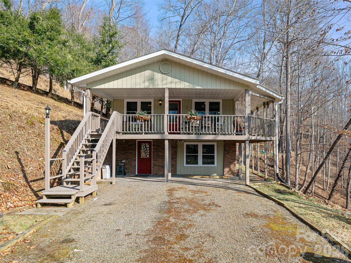 46 Dove Hill Rd., Burnsville, NC 28714