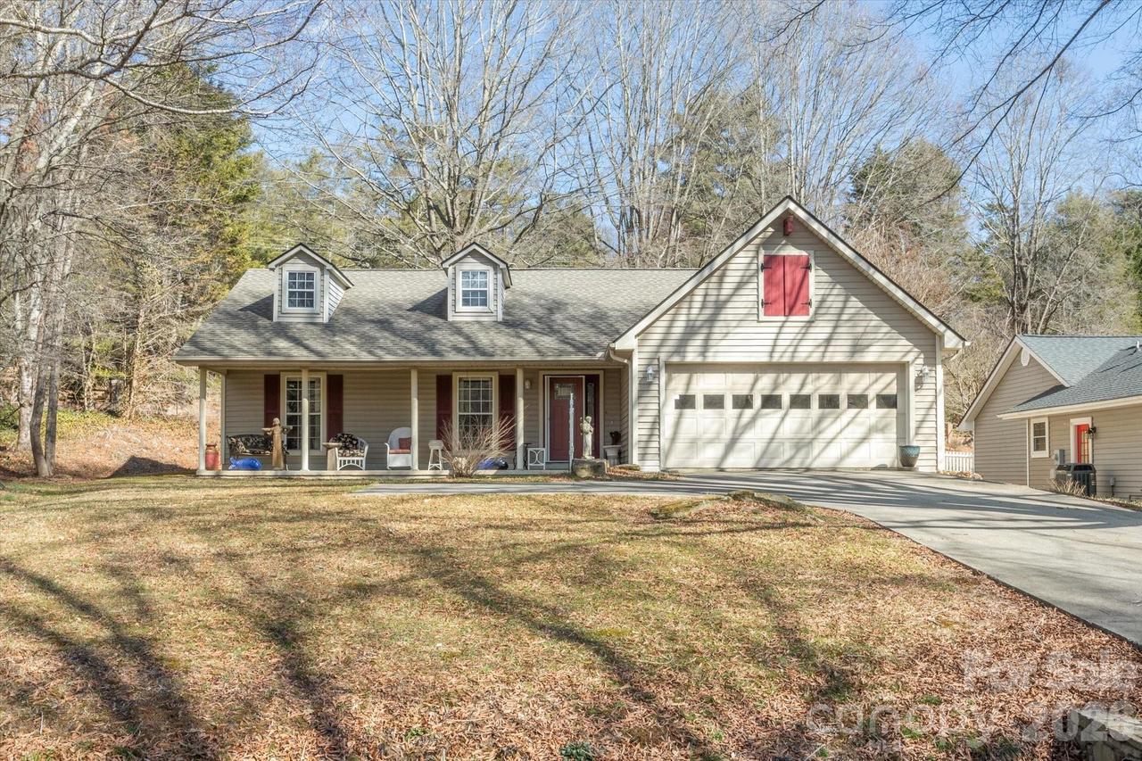 2625 Middleton Cir., Hendersonville, NC 28791