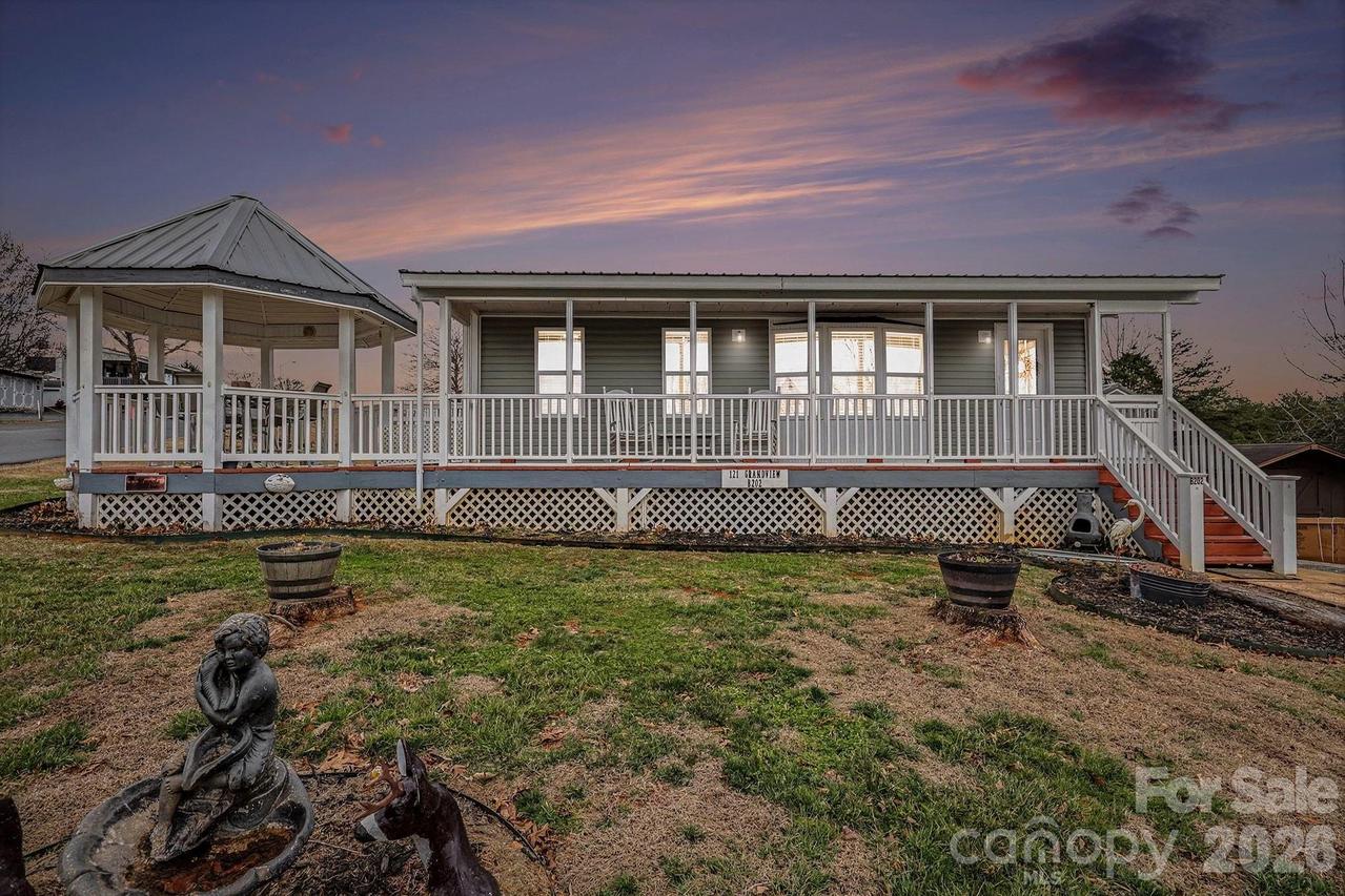 121 Grand View Dr. #202/202A, New London, NC 28127