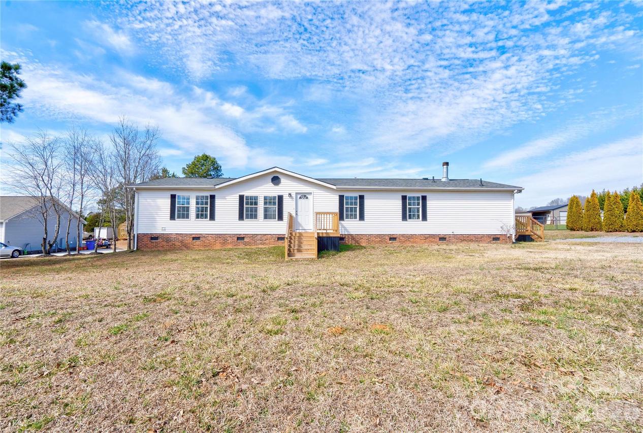 112 Jenny Dr., Shelby, NC 28152