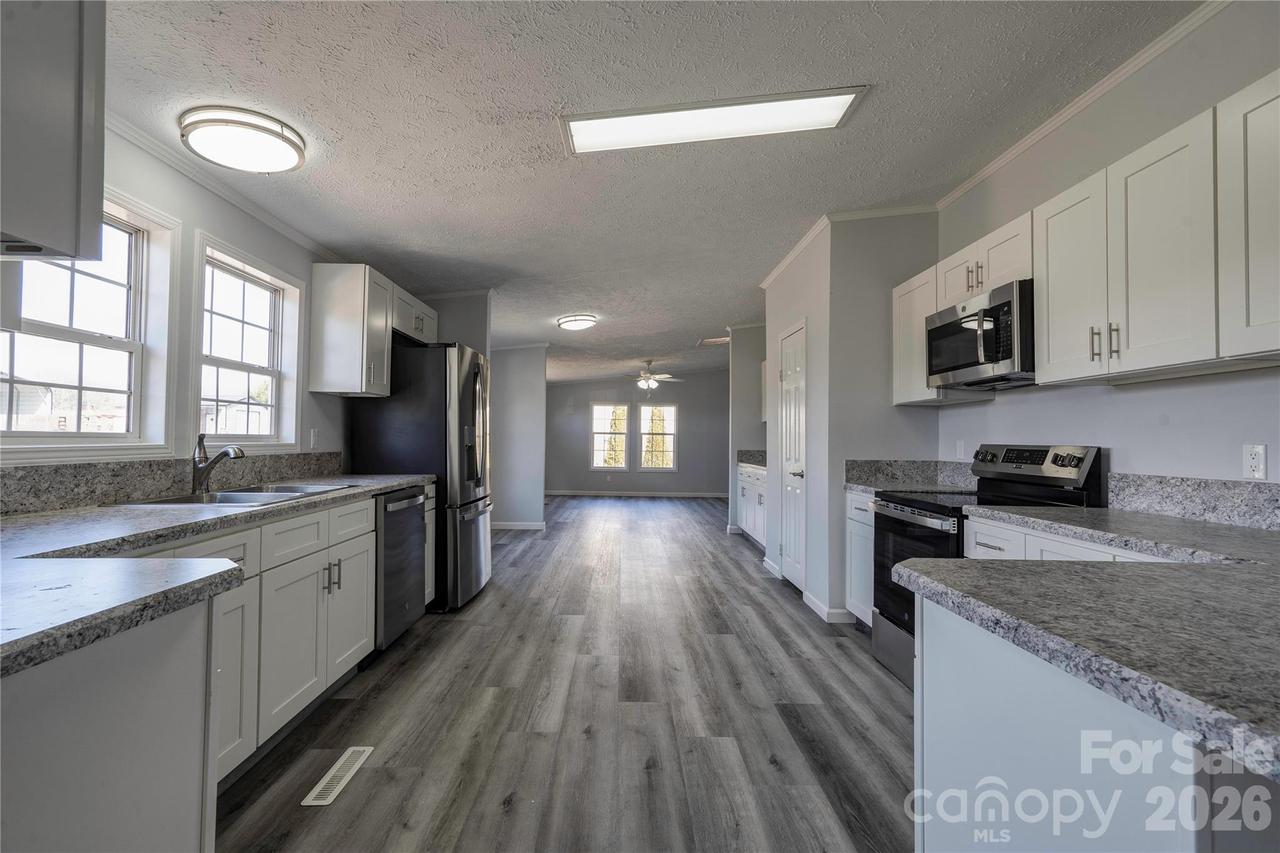 112 Jenny Dr., Shelby, NC 28152