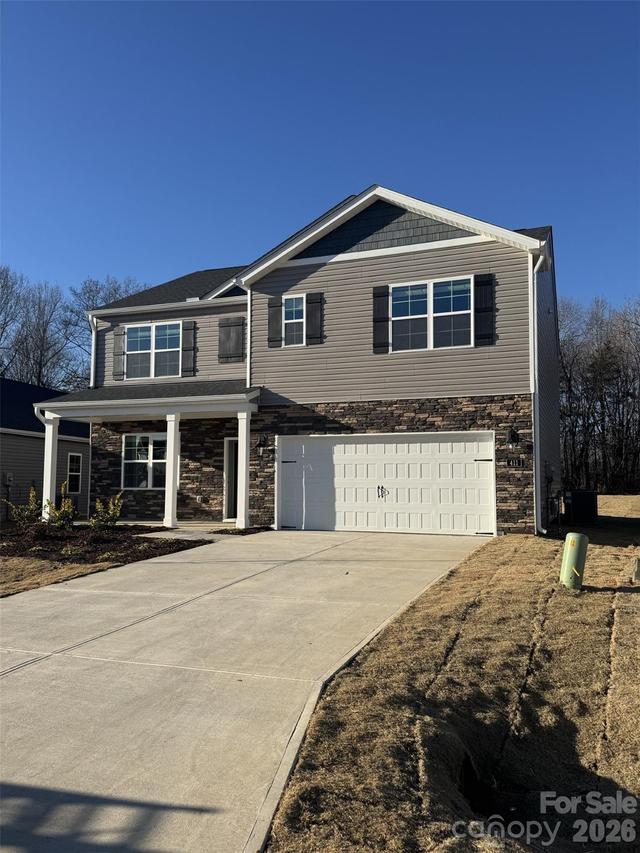 411 Falcon Ln., Lexington, NC 27295