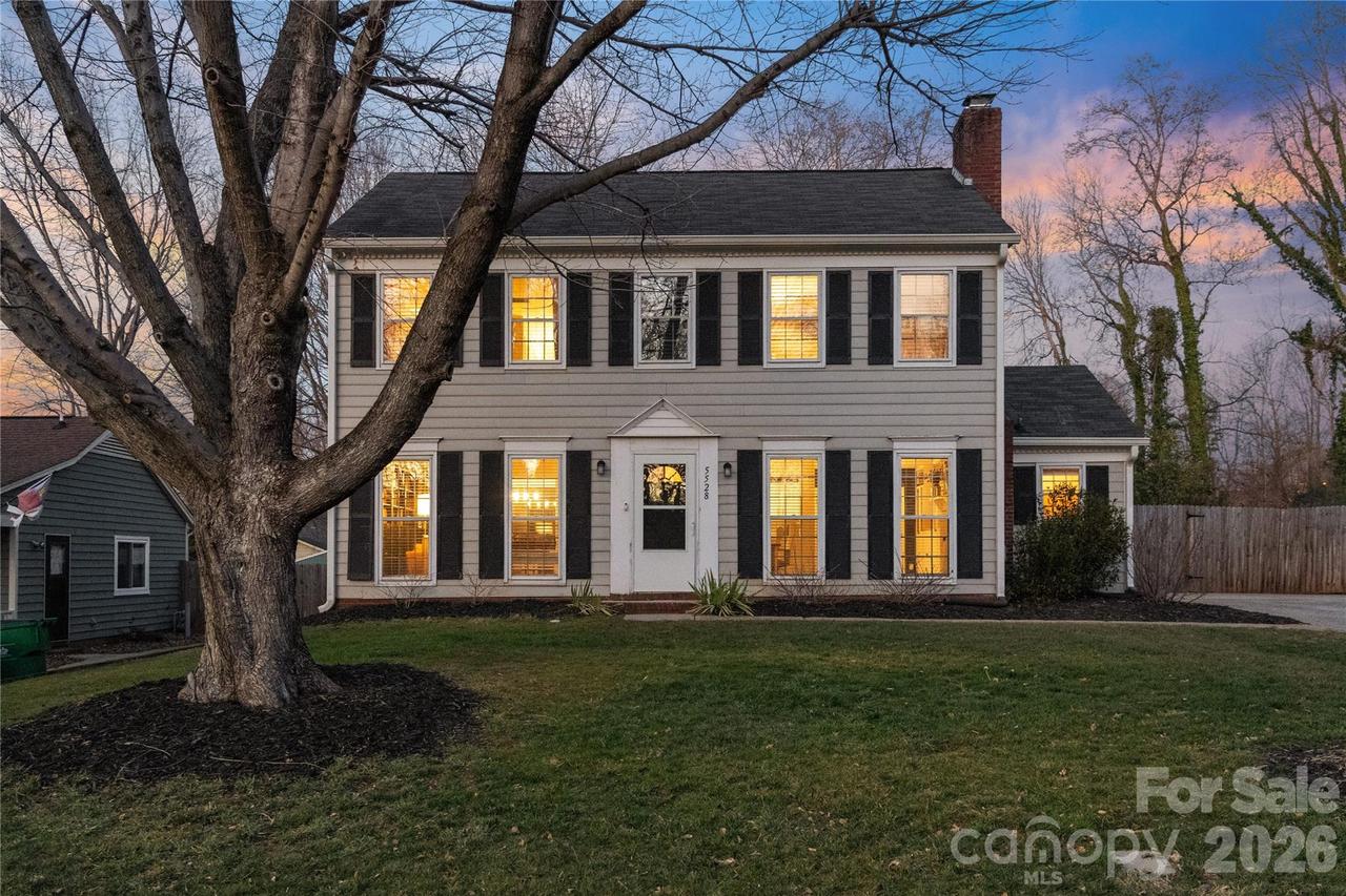 5528 Doverstone Ct., Charlotte, NC 28208