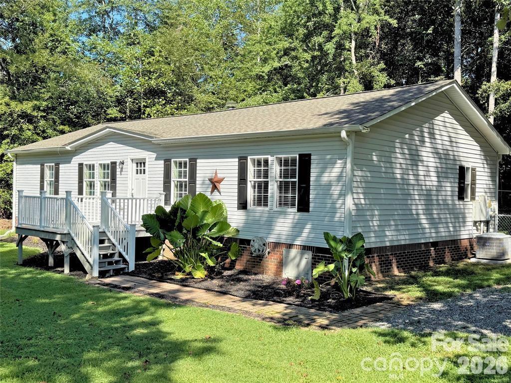 3433 Spinner Ct., Sherrills Ford, NC 28673