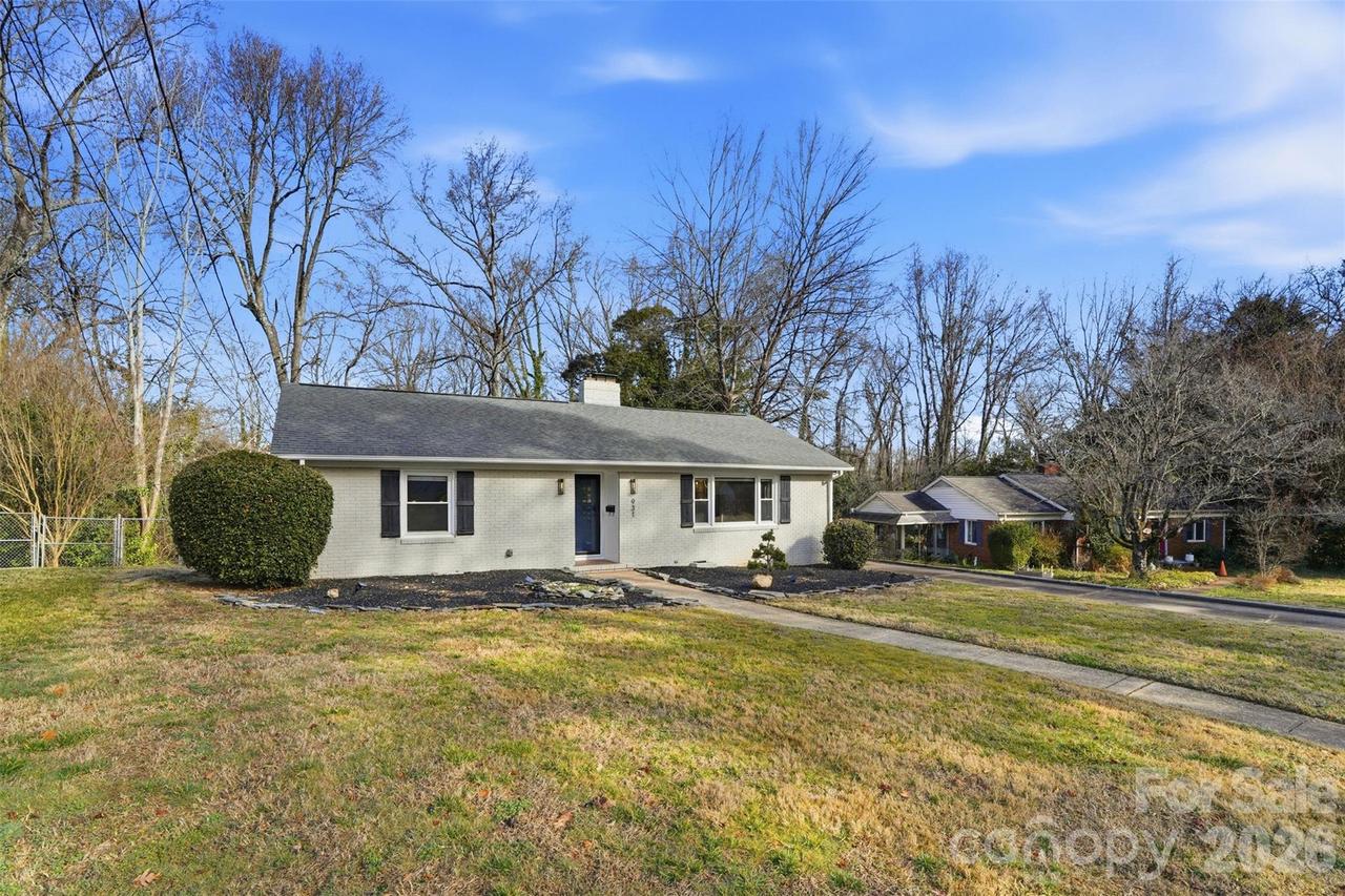 931 Hickory Nut St., Charlotte, NC 28205