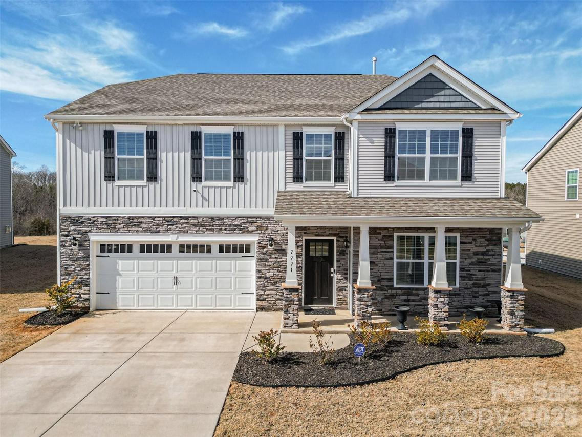7991 Stonehouse Dr., Gastonia, NC 28056