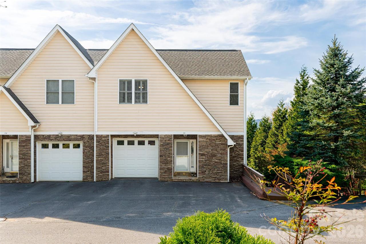 116 Dalya Rd., Swannanoa, NC 28778