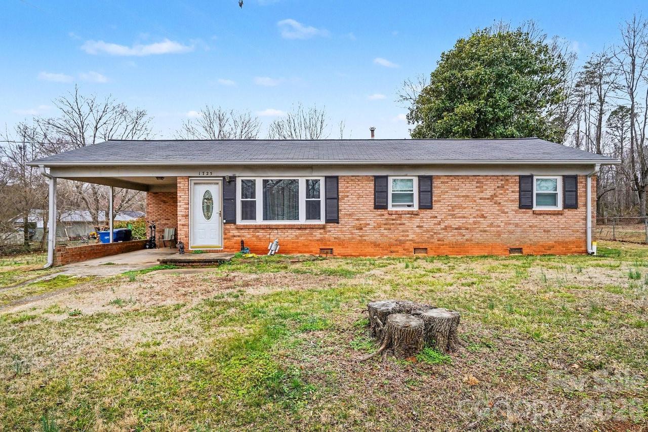 1725 26th St., Hickory, NC 28601