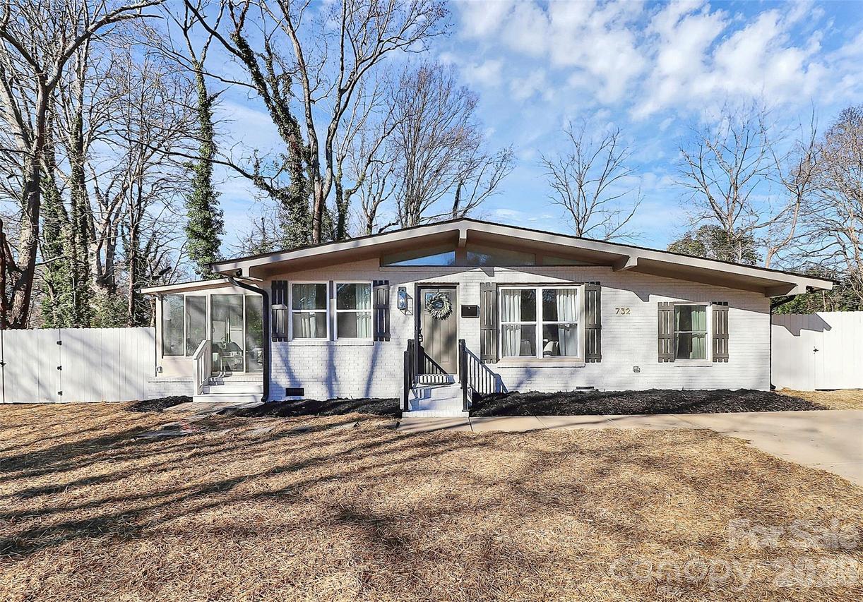 732 Aintree Rd., Charlotte, NC 28215