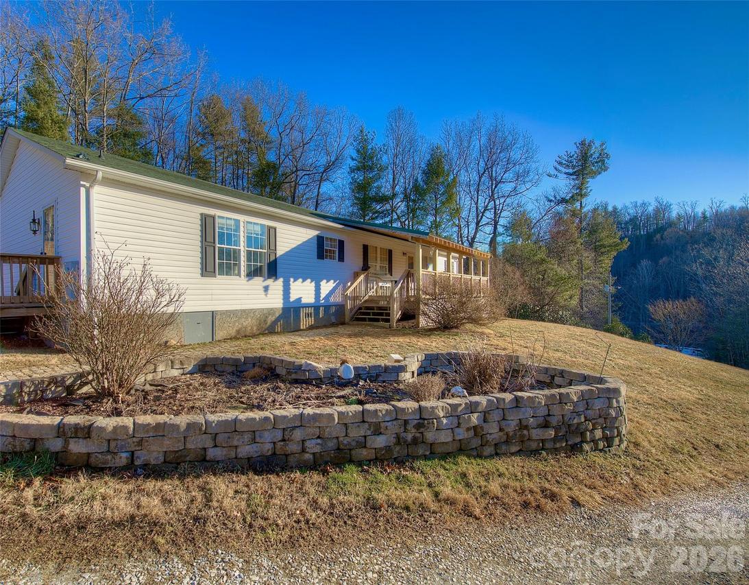 3 Altapass Tr., Spruce Pine, NC 28777