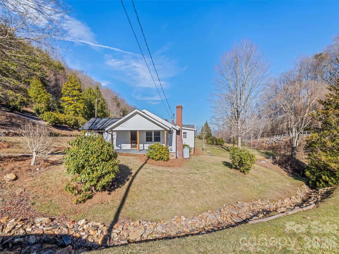 9 Whitted Rd., Canton, NC 28716