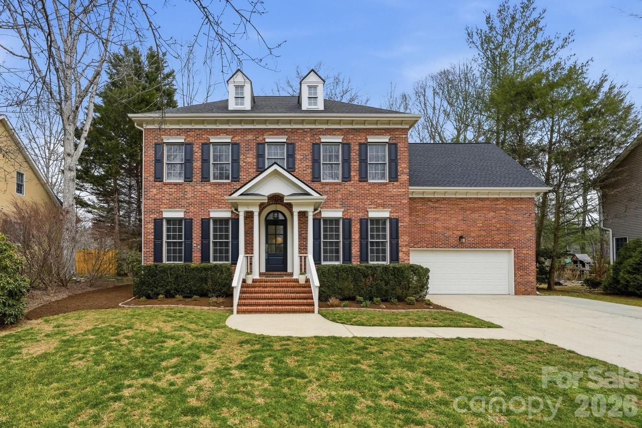 1006 Columbine Rd., Asheville, NC 28803