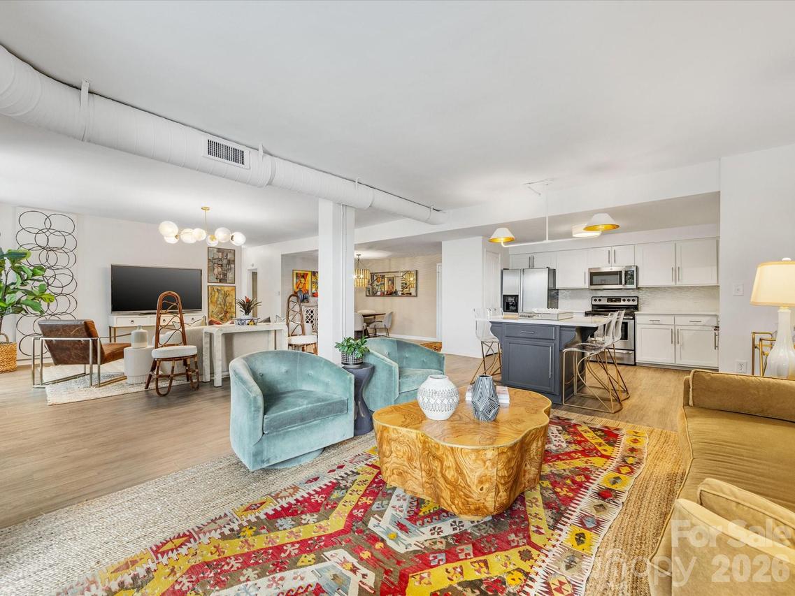 1300 Reece Rd. #200, Charlotte, NC 28209