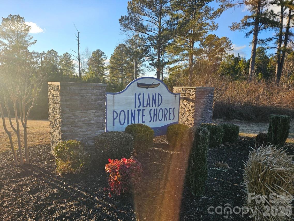 2076 Island View Ln., Connelly Springs, NC 28612