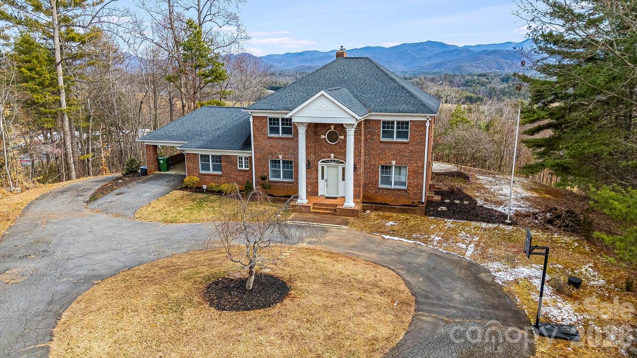200 Duck Dr., Mars Hill, NC 28754