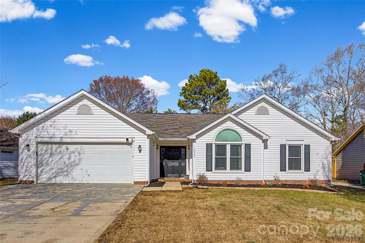 14209 Carriage Lake Dr., Charlotte, NC 28273