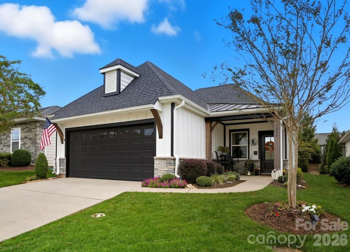 6256 Raven Rock Dr., Denver, NC 28037