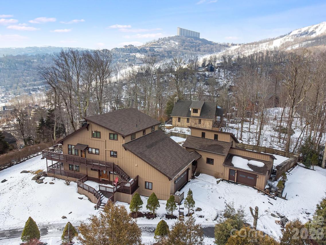 301 Highland Cir., Sugar Mountain, NC 28604