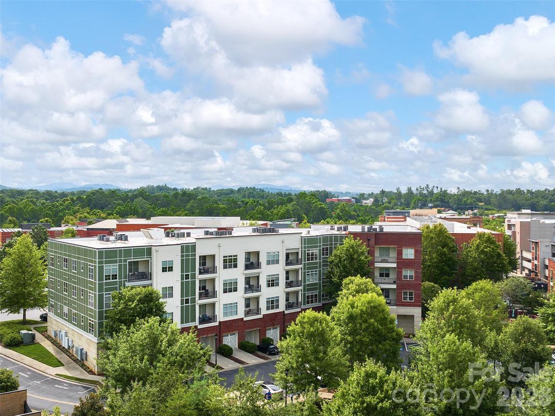 42 Schenck Pkwy. #202, Asheville, NC 28803