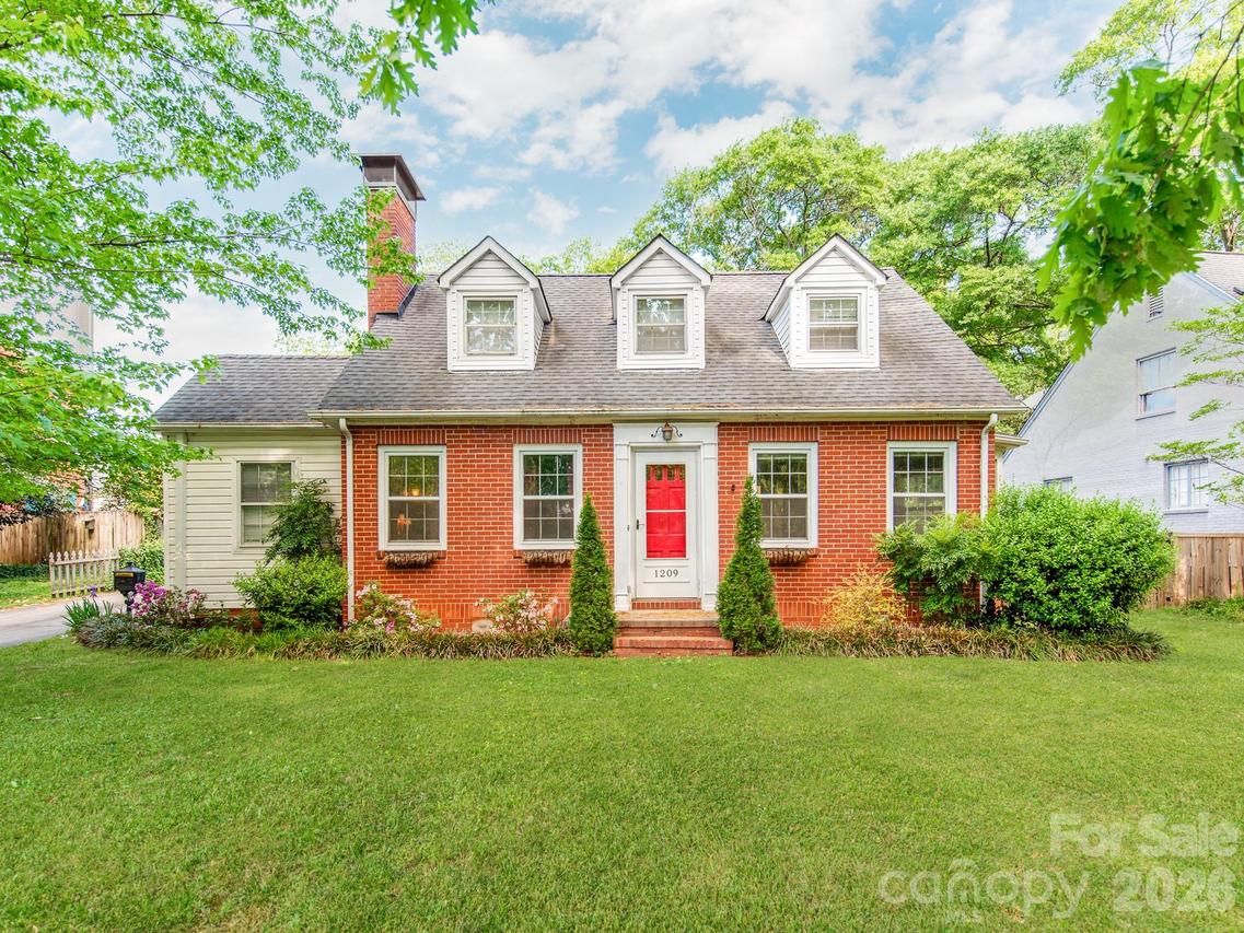1209 Oakwood Ave., Gastonia, NC 28052