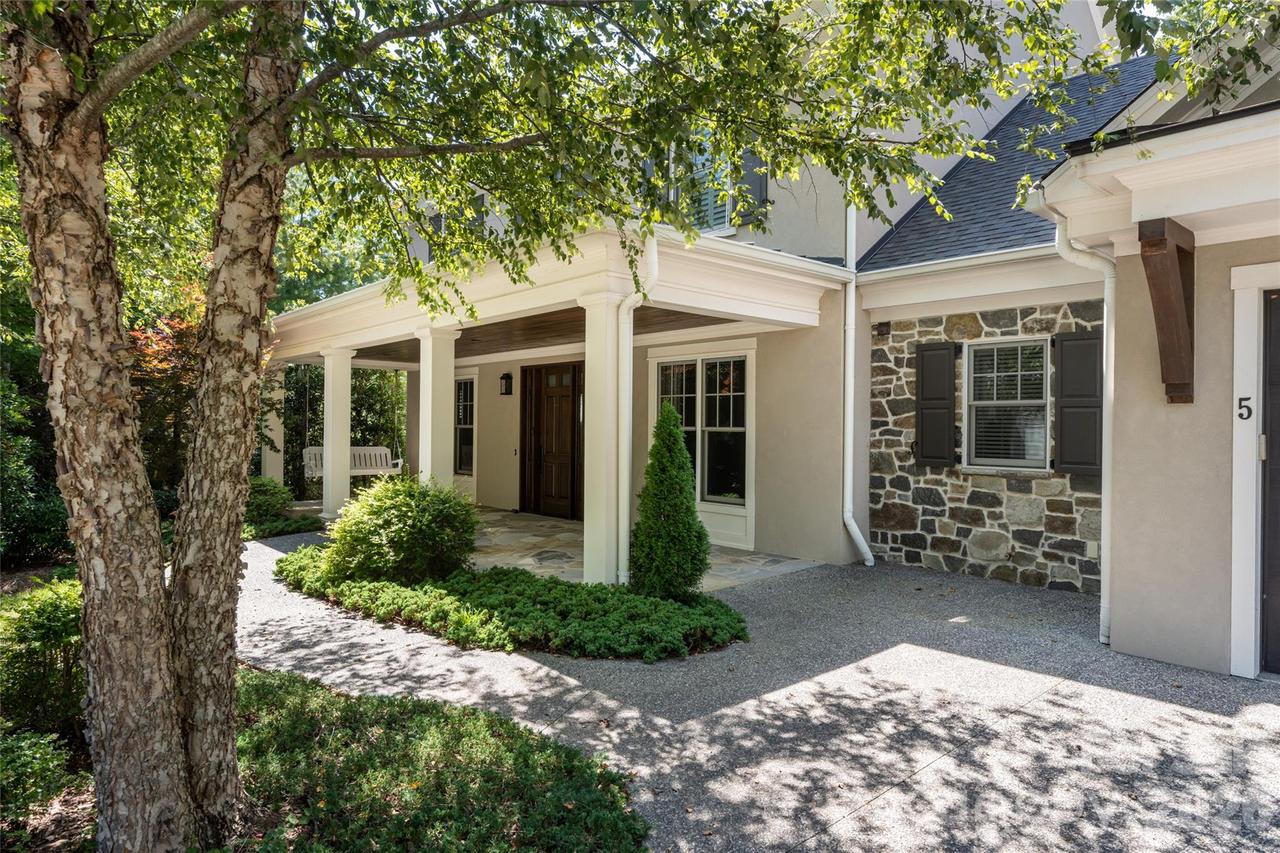 5 Cleftridge Ct., Asheville, NC 28803
