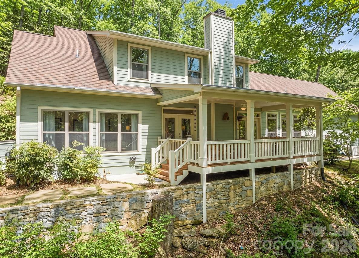 213 Hope Cir., Waynesville, NC 28786