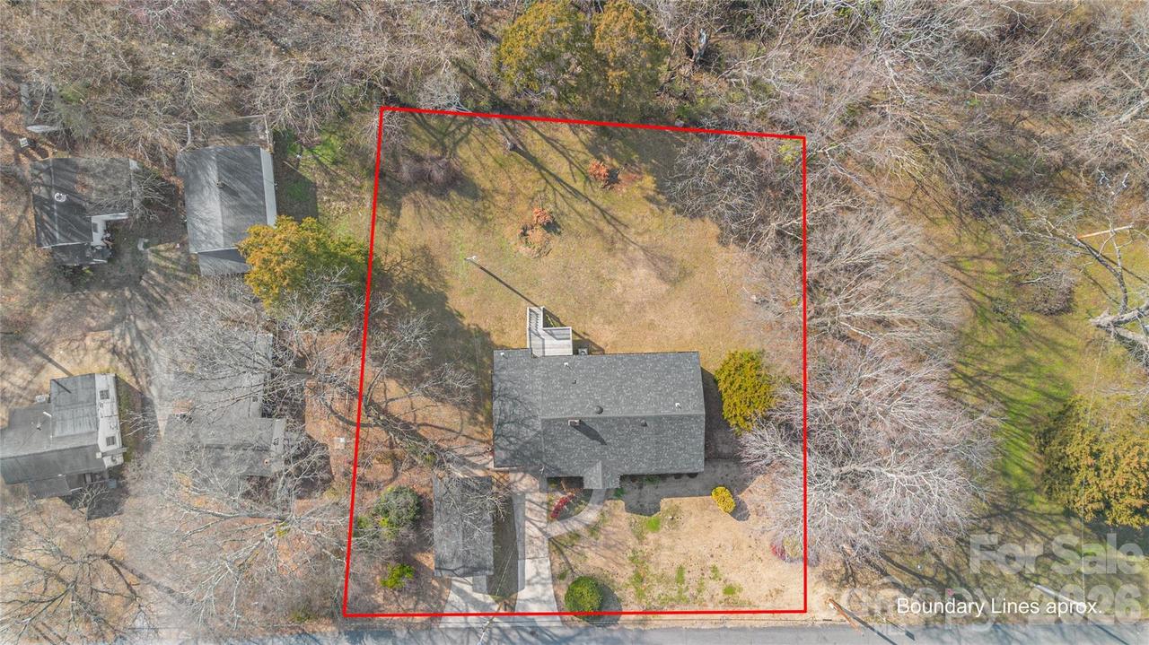 423 S Rhyne St., Dallas, NC 28034