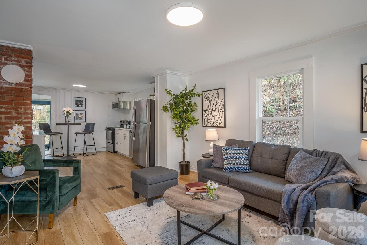 165 Kings Mill Rd., Brevard, NC 28712