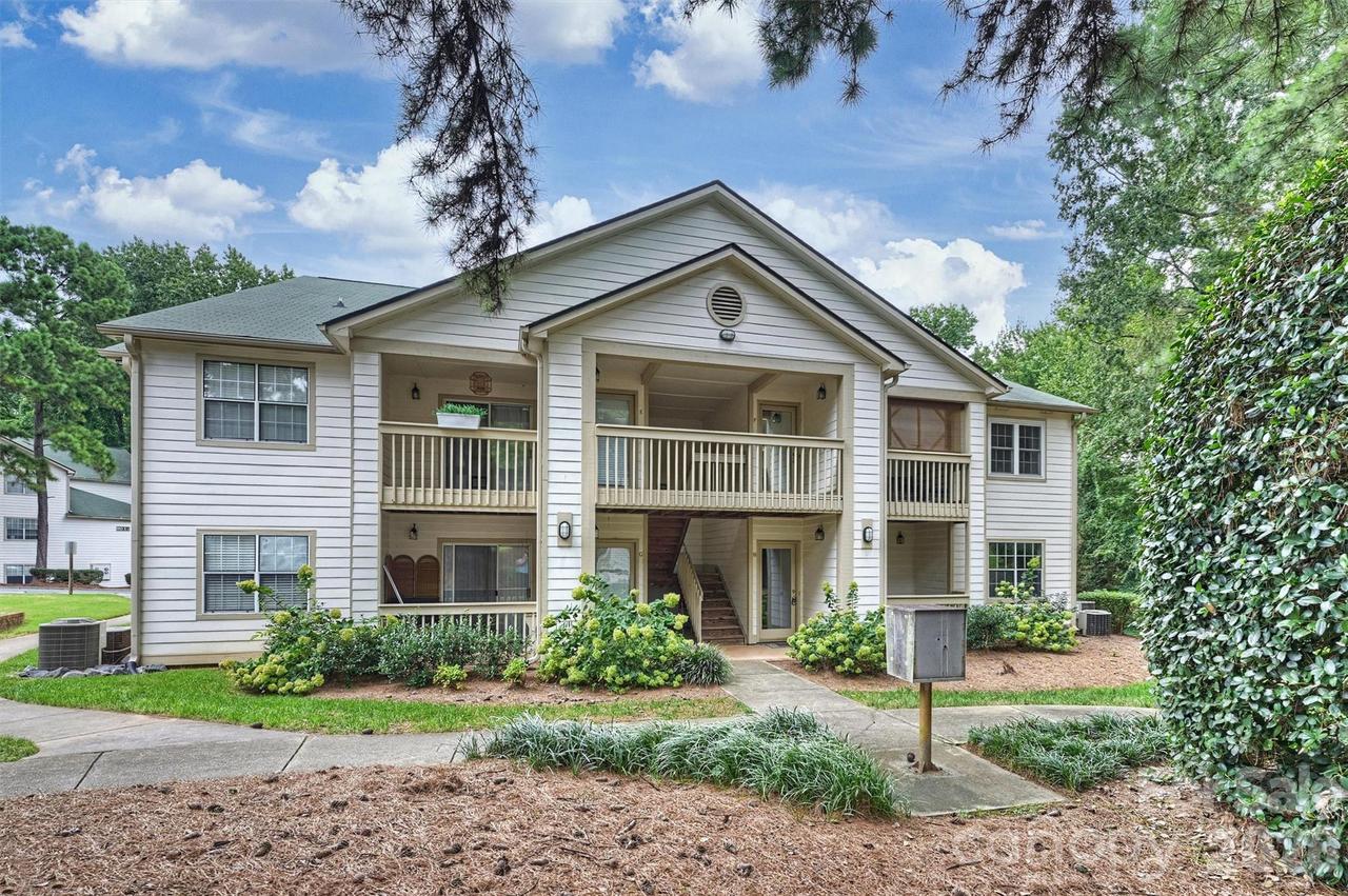 1031 Churchill Downs Ct. #H, Charlotte, NC 28211