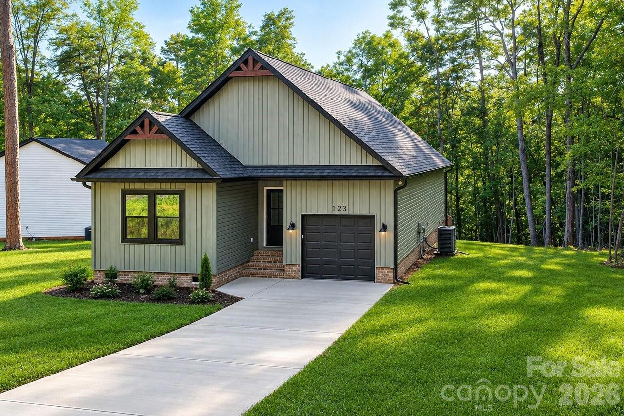 123 Chapel Hill Dr., Troy, NC 27371