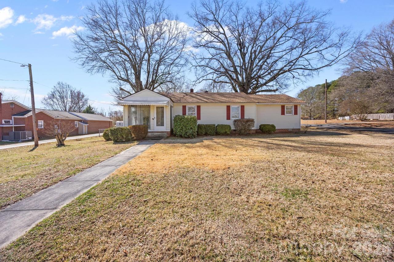 613 W Mill St., Landis, NC 28088